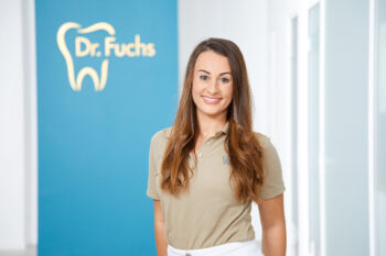 Dr. Hannah Grafl bei Zahnarzt Fuchs
